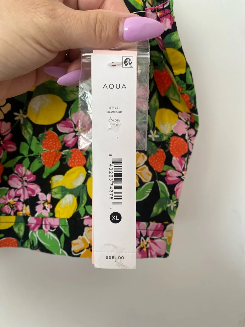 AQUA Black Floral & Citrus Button-Front Crop Top NWT! 🍋 - Picture 3 of 9